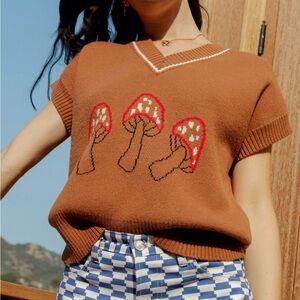 Lisa Says Gah Brown V-Neck Sweater with Mushroom Design 🍄